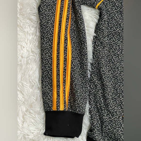 Los Angeles Lakers Adidas Hoodie - Picture 6 of 12